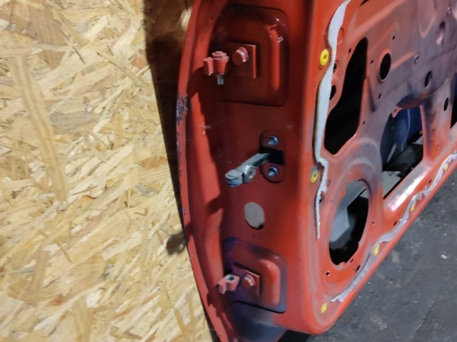 154648 Ford Ka 2008-2016 jobb oldali ajtó a képen látható sérüléssel