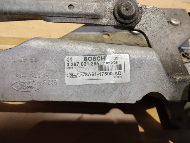 Ford Fiesta első ablaktörlő motor mechanikával 8a6117500ad