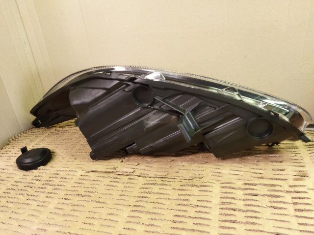 Ford Fiesta 2013-2017 utángyártott új jobb első fényszóró