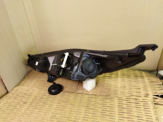 Ford Fiesta 2013-2017 utángyártott új jobb első fényszóró