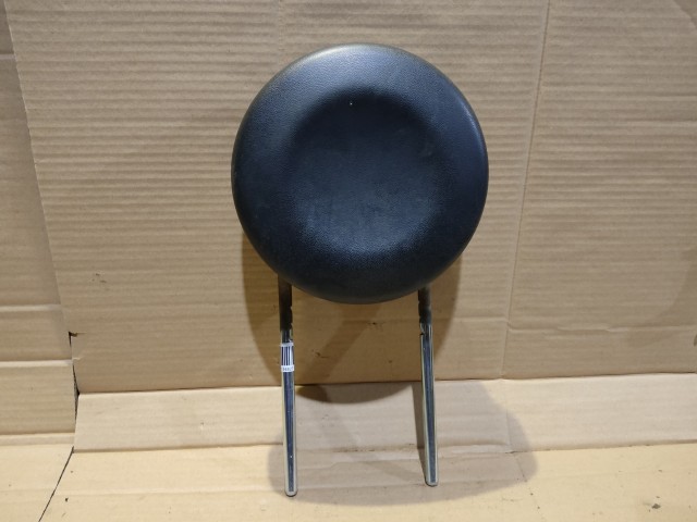 154827 Fiat 500 2007-2015 fekete színű első fejtámla