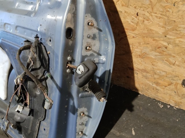 154947 Renault Espace 2002-2006 bal első ajtó a képen látható sérülésekkel!!!