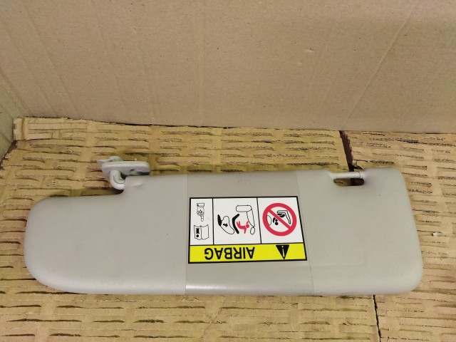 Lancia Ypsilon 2011- világos szürke színű, jobb oldali tükrös napellenző