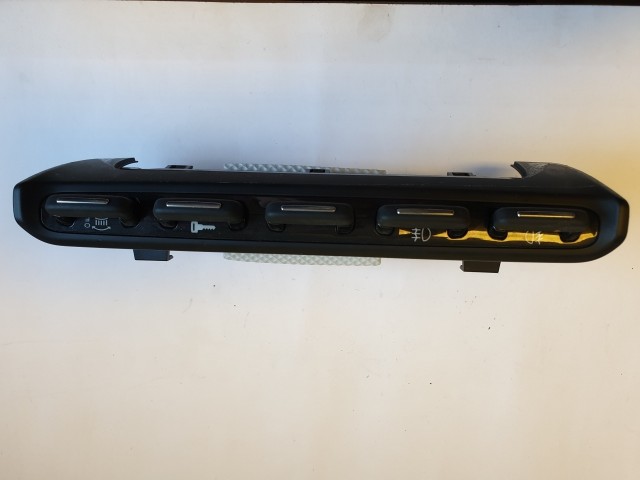 Alfa Romeo Giulietta ködlámpa kapcsoló 156088471