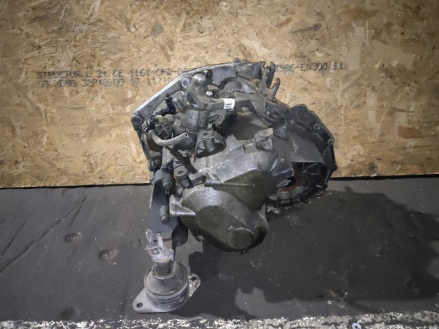 157275 Alfa Romeo 166 2003-2007 2,4 20v Diesel 6 sebességes kézi kapcsolású váltó