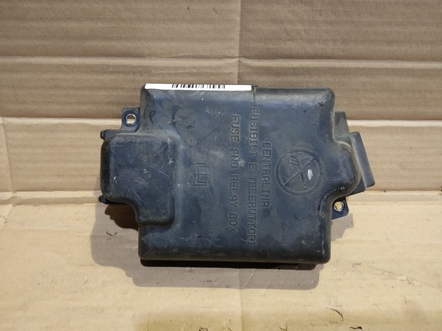 Fiat Punto Evo külső biztosítéktábla ház fedél 735471684