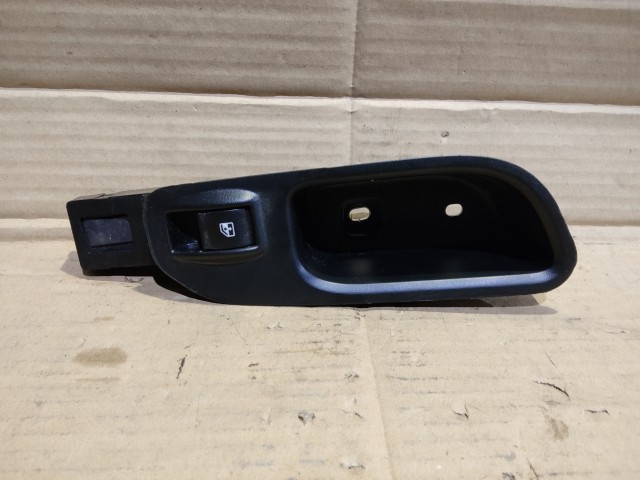 Fiat Tipo 2015- bal hátsó ablakemelő kapcsoló 735664633