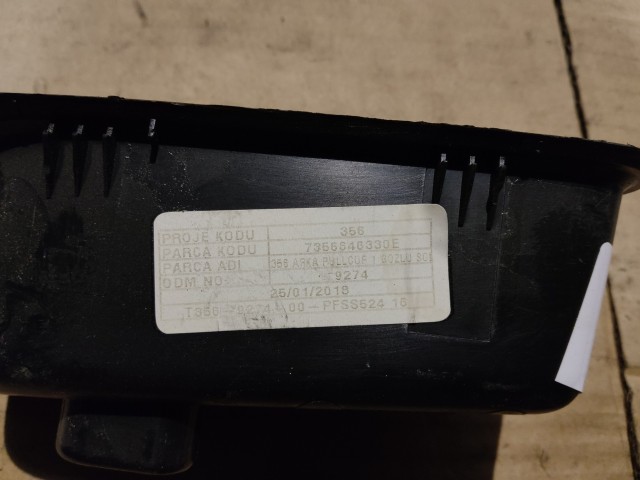 Fiat Tipo 2015- bal hátsó ablakemelő kapcsoló 735664633