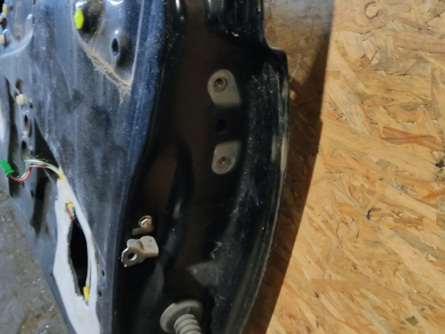 157574 Toyota Aygo 5 ajtós 2005-2014 fekete színű  bal eső ajtó