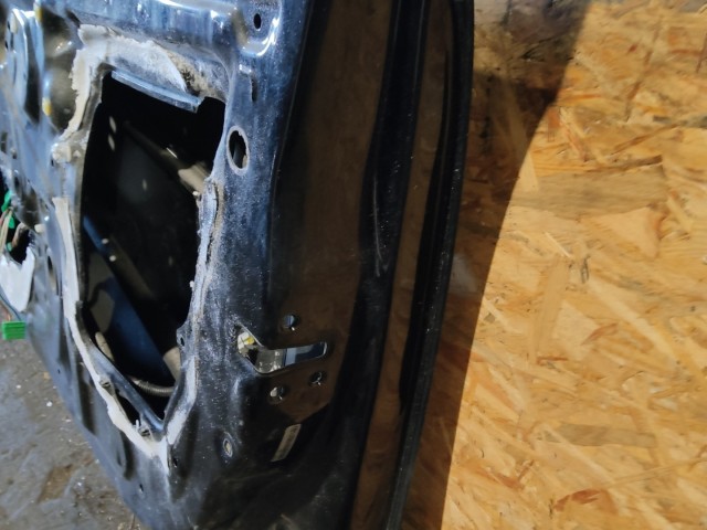 157576 Toyota Aygo 5 ajtós 2005-2014 fekete színű  Jobb eső ajtó