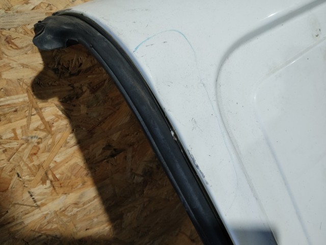 157581 Fiat Doblo 2000-2009 jobb hátsó zárt raktérajtó, a képen látható sérülésekkel