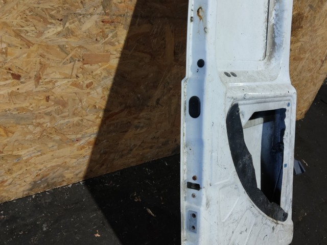 157581 Fiat Doblo 2000-2009 jobb hátsó zárt raktérajtó, a képen látható sérülésekkel