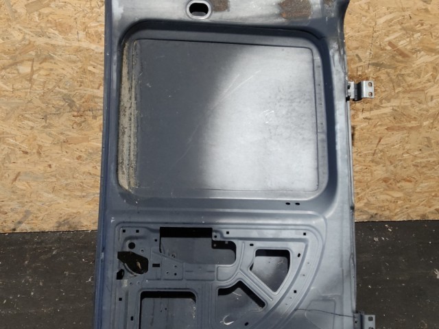 157583 Fiat Doblo 2000-2009 bal hátsó zárt raktérajtó MAXI kivitel a képen látható sérüléssel