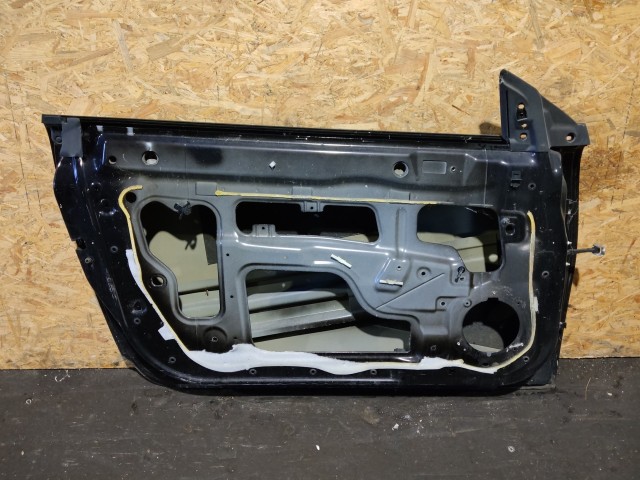 157623 Alfa Romeo MiTo 2008-2018 vulcan nero színű bal oldali ajtó, a képen látható sérüléssel