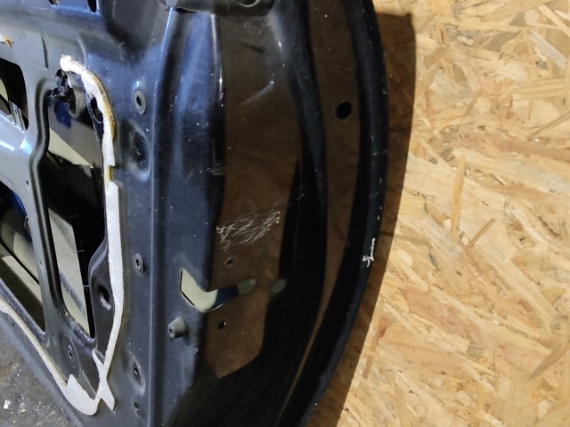 157626 Alfa Romeo MiTo 2008-2018 vulcan nero színű Jobb oldali ajtó, képen látható sérüléssel