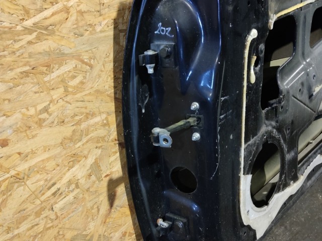 157626 Alfa Romeo MiTo 2008-2018 vulcan nero színű Jobb oldali ajtó, képen látható sérüléssel