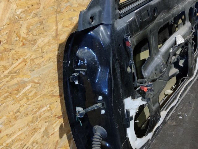 157628 Alfa Romeo MiTo 2008-2018 vulcan nero színű Jobb oldali ajtó, képen látható sérüléssel