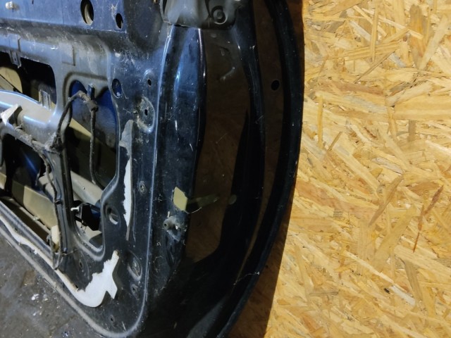 157628 Alfa Romeo MiTo 2008-2018 vulcan nero színű Jobb oldali ajtó, képen látható sérüléssel