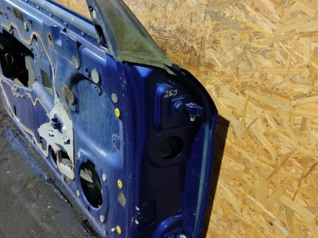 157631 Alfa Romeo Brera 2005-2010 kék színű bal oldali ajtó, a képen látható sérüléssel