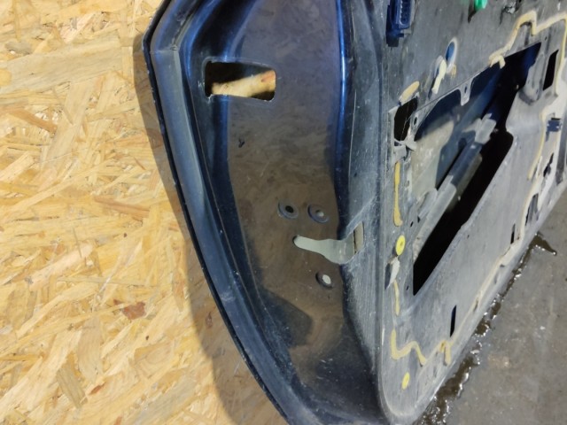 157632 Alfa Romeo Brera 2005-2010 fekete színű bal oldali ajtó