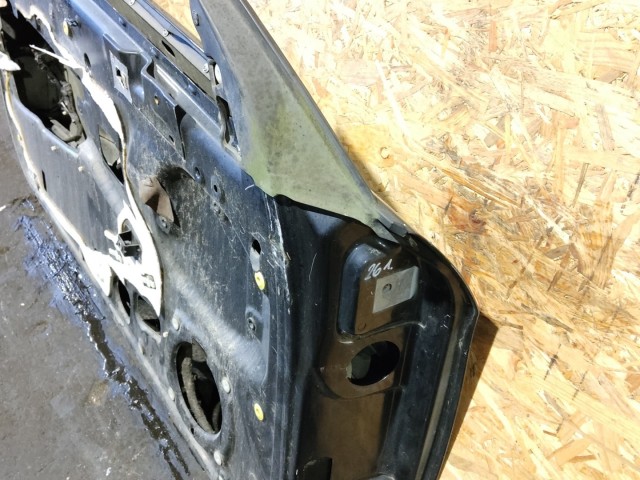 157633 Alfa Romeo Brera 2005-2010 fekete színű bal oldali ajtó, a képen látható sérüléssel
