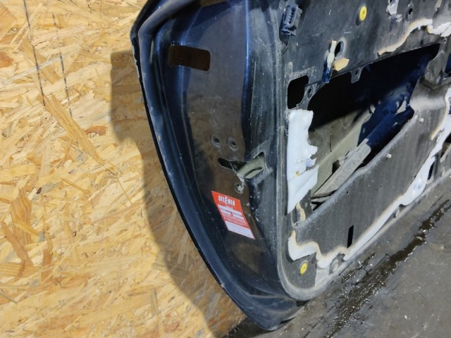 157633 Alfa Romeo Brera 2005-2010 fekete színű bal oldali ajtó, a képen látható sérüléssel