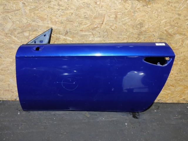 157635 Alfa Romeo Brera 2005-2010 kék színű bal oldali ajtó, a képen látható sérüléssel