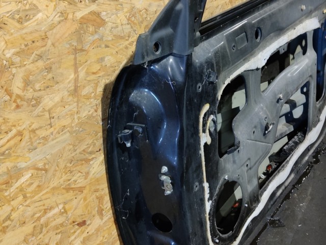 157644 Alfa Romeo MiTo 2008-2018 vulcan nero színű Jobb oldali ajtó, képen látható sérüléssel