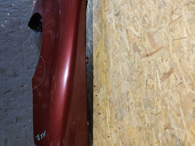 157759 Alfa Romeo 147 2005-2010 bordó színű jobb első sárvédő a képen látható sérüléssel