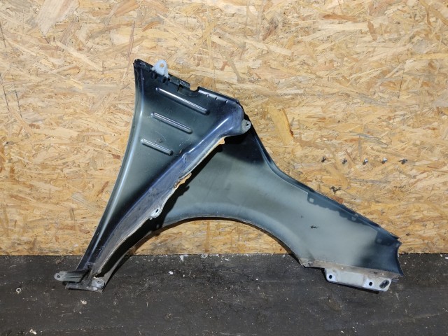 157761 Fiat 500 fekete színű bal első sárvédő, a képen látható sérüléssel