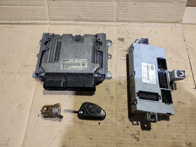 157920 Alfa Romeo 147 2000-2010 1,9 16v Diesel motorvezérlő szett 55198812 , 0281011896