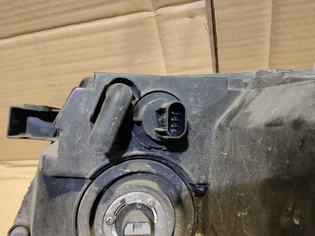 160009 Fiat Freemont 2011-2015 jobb első fényszóró