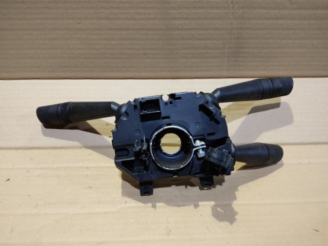 Fiat Fiorino , Qubo 2007-2016 tempomatos kormánykapcsoló   735531780