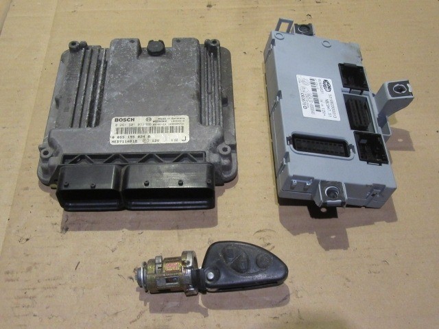 14100 Alfa Romeo Gt 2,0 16v Jts benzin motorvezérlő szett 0261S01032 , 55195024