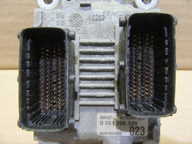 Fiat Punto 2 1,2 16v benzines motorvezérlő 0261206339 , 46782632
