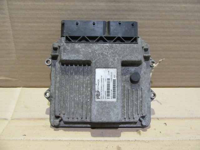 FIat Idea 1,3 16v Diesel 70 Le motorvezérlő 51744426