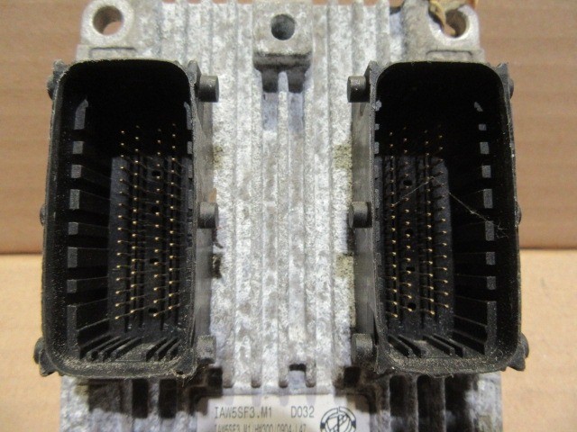 Fiat Grande Punto 1,2 8v benzin  motorvezérlő 51793104