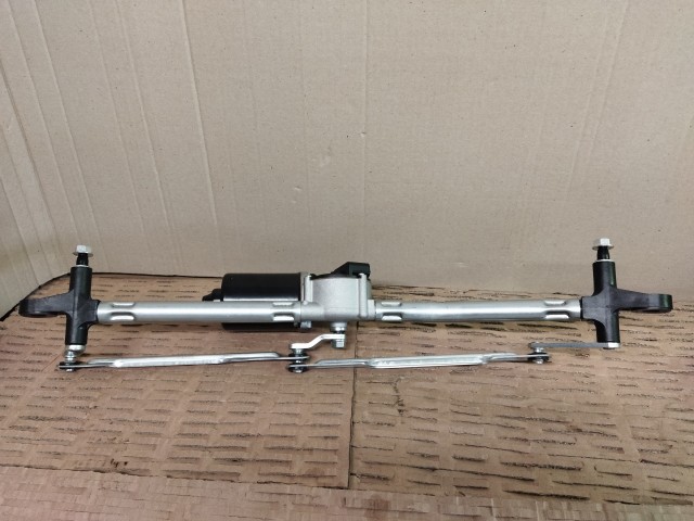 Fiat Punto II. utángyártott új, első ablaktörlő motor mechanikával