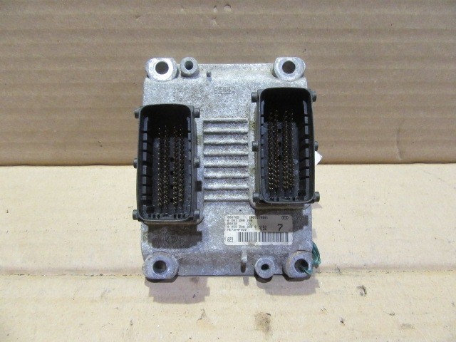 Fiat Idea 1,4 16v benzin motorvezérlő 55191343 , 0261208206