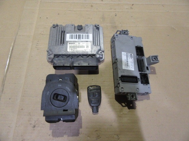 56924 Fiat Croma 1,9 16v Diesel motorvezérlő szett 51812902, 0281012963