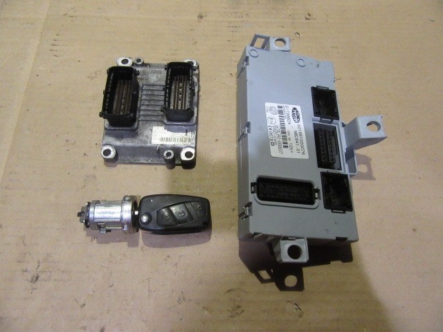 38667 Lancia Thesis 2,4 20v benzin motorvezérlő szett 0261208165 , 55193142