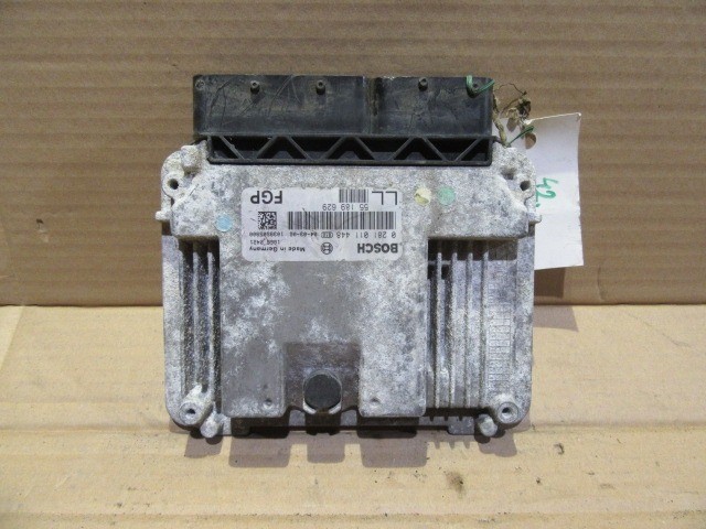 Opel C Vectra 1,9 Diesel motorvezérlő 0281011448  , 55189629