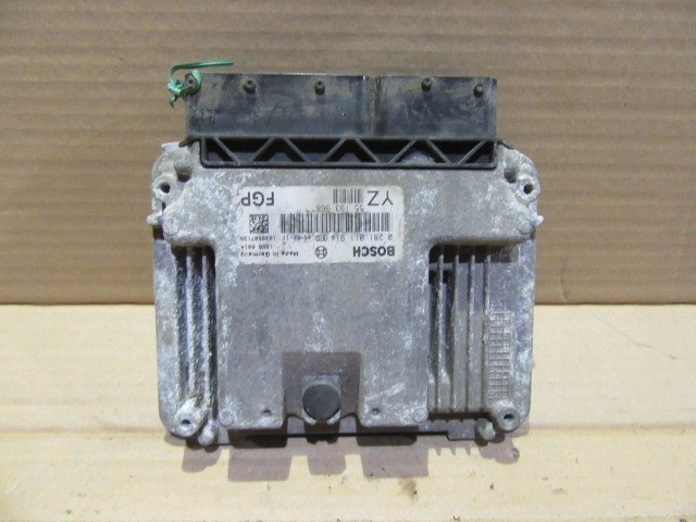 Opel C Vectra 1,9 Diesel motorvezérlő 55193968 , 0281011914