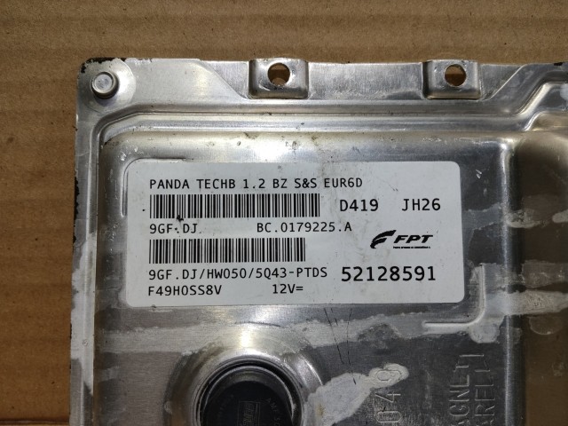Fiat Panda III. 2012-2016 1,2 8v benzin motorvezérlő 52128591