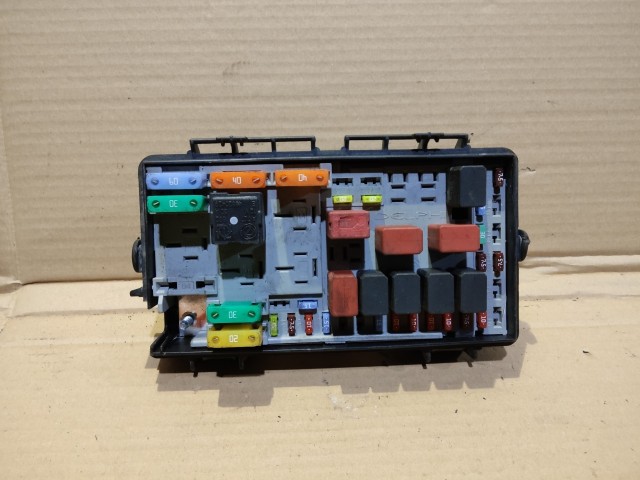 Fiat Grande Punto  2005-2009 benzines külső biztosítéktábla  51736451