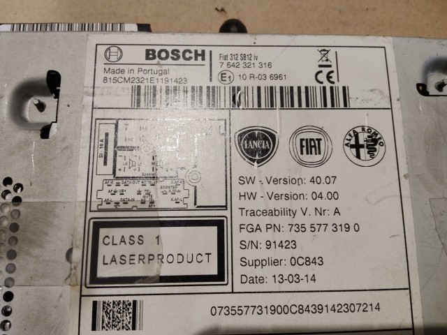 160364 Fiat 500 2007-2015 fehér színű cd-s rádió  Bosch Cd-s 735577319