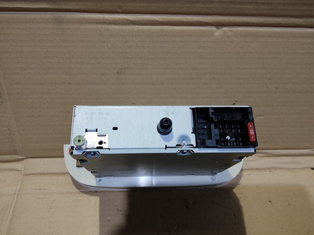 160364 Fiat 500 2007-2015 fehér színű cd-s rádió  Bosch Cd-s 735577319