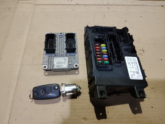 Fiat Grande Punto 1,2 8v benzin motorvezérlő szett 51795429