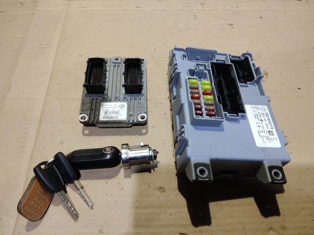 Fiat Grande Punto 1,4 8v benzin motorvezérlő szett 51847330