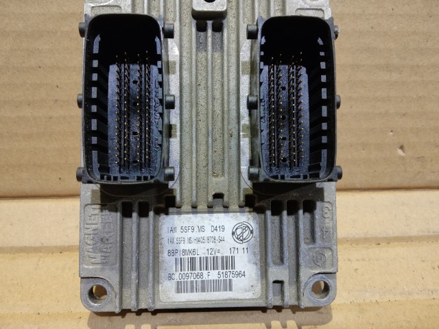Fiat 500 2007-2015 1,2 8v benzin motorvezérlő 51899617  